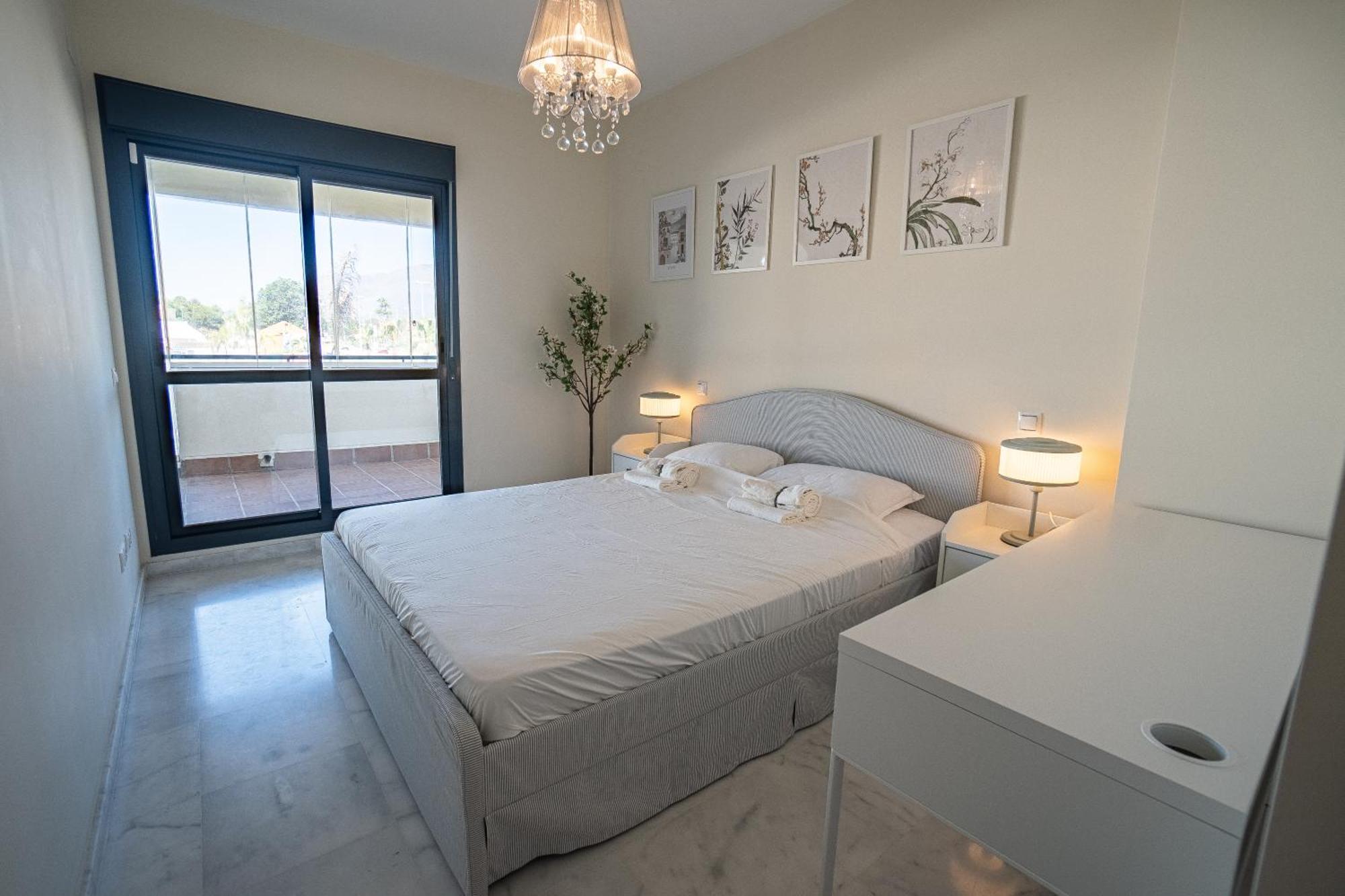 Hello Cosmo Apartamento Estepona Exterior foto